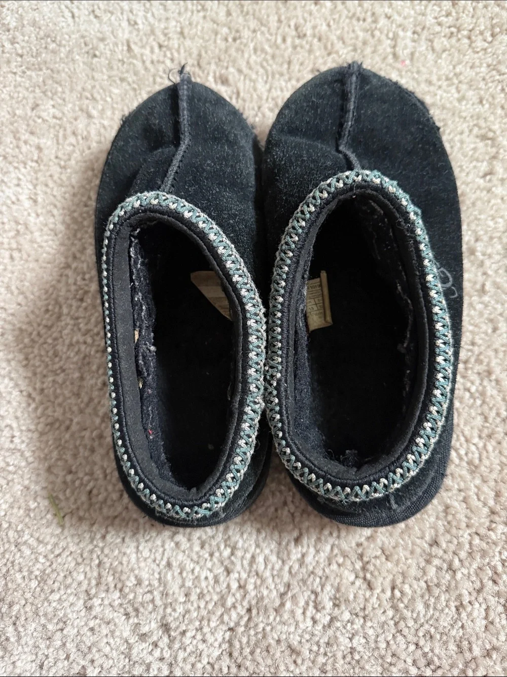 UGG comfortable black